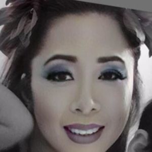 Meet your Posher, Rowena